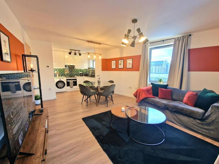 Luxury Station Apartment By Payman Club Cambridge  Exterior photo